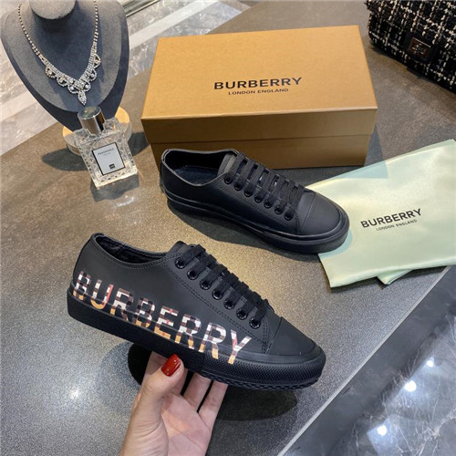 Burberry Shoes-W-017