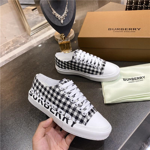 Burberry Shoes-W-019