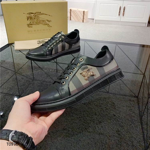 Burberry Shoes-M-243