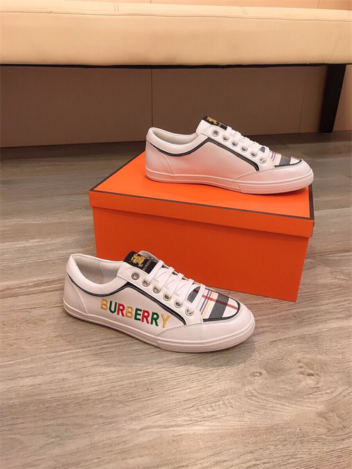Burberry Shoes-M-350