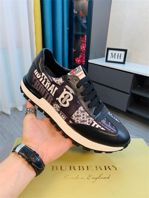 Burberry Shoes-M-353