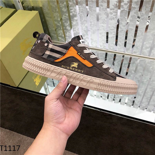 Burberry Shoes-M-038