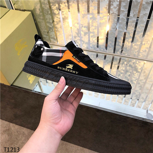 Burberry Shoes-M-039