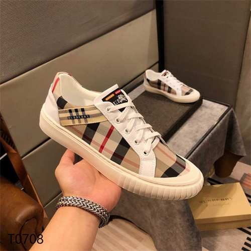 Burberry Shoes-M-408