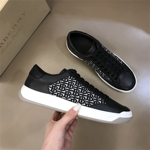 Burberry Shoes-M-416