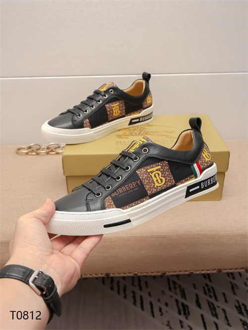 Burberry Shoes-M-429