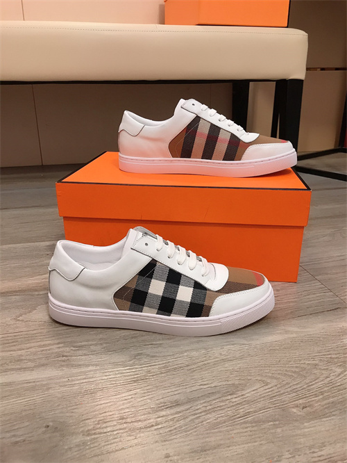 Burberry Shoes-M-448