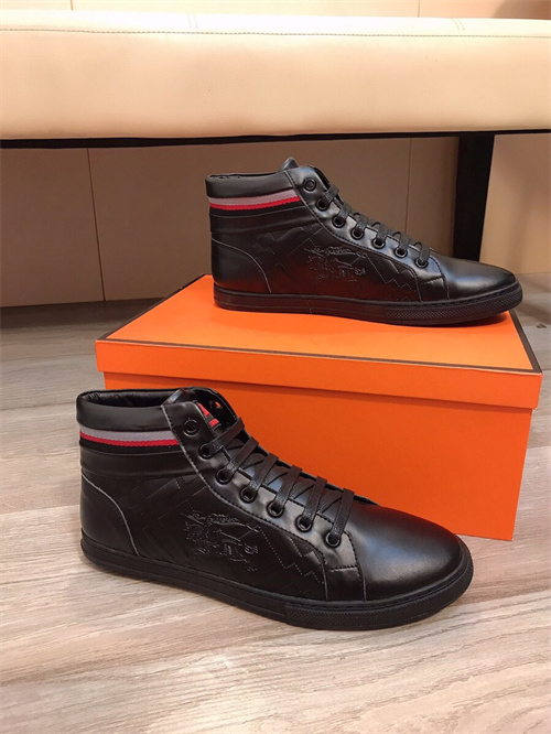 Burberry Shoes-M-452