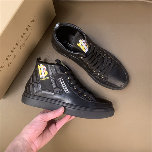 Burberry Shoes-M-469