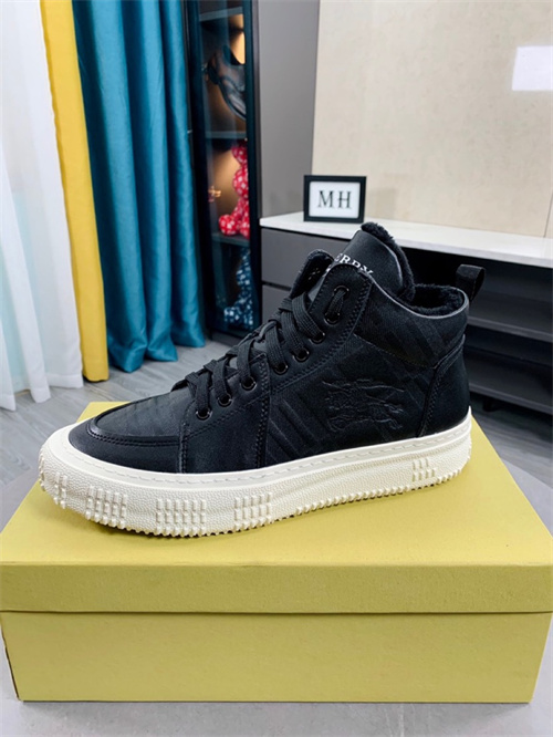 Burberry Shoes-M-506