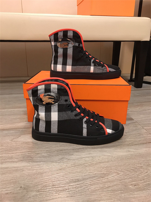 Burberry Shoes-M-517