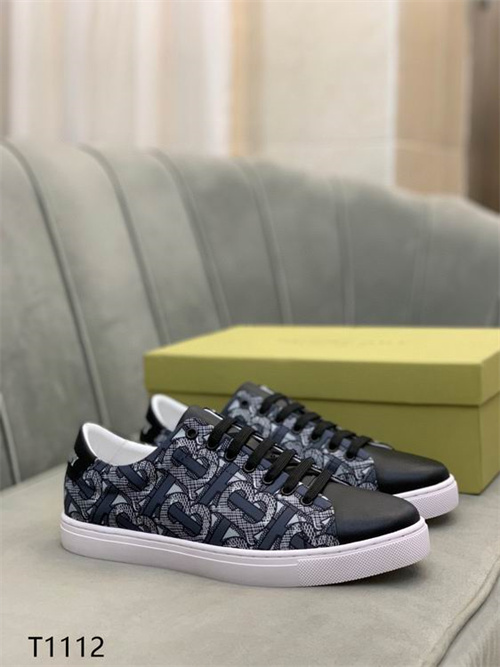 Burberry Shoes-M-544