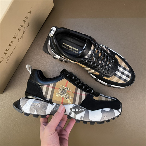 Burberry Shoes-M-585