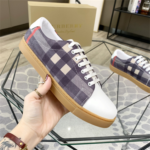 Burberry Shoes-M-595