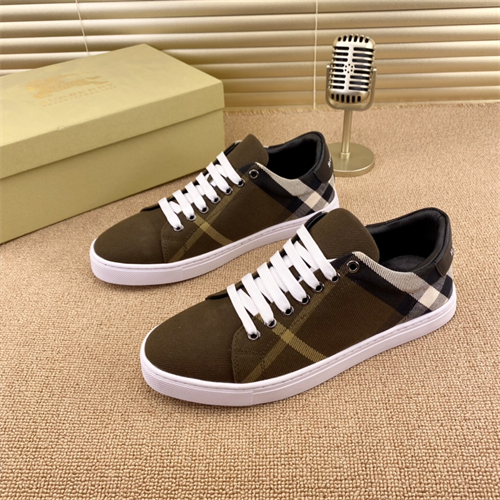 Burberry Shoes-M-694