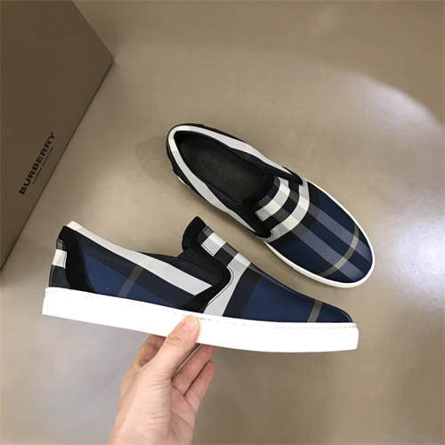 Burberry Shoes-M-784