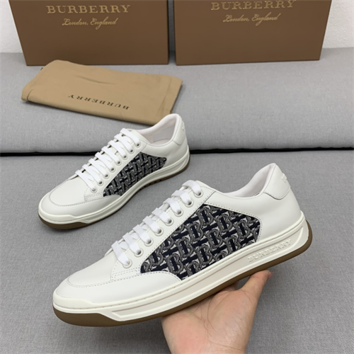Burberry Shoes-M-789