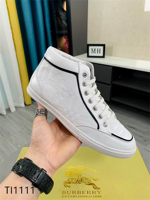 Burberry Shoes-M-814