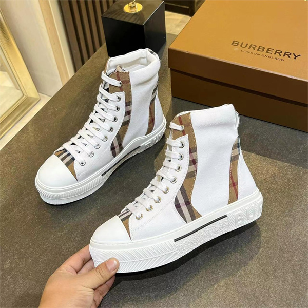 Burberry Shoes-W-0087
