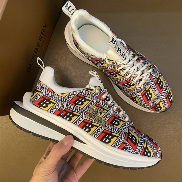 Burberry Shoes-M-845