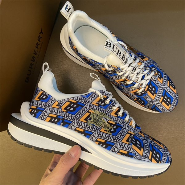 Burberry Shoes-M-846