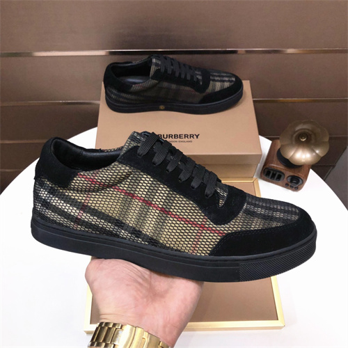 Burberry Shoes-M-0896