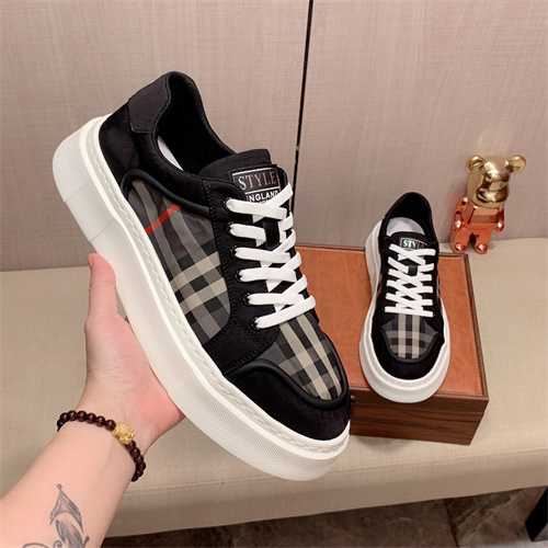 Burberry Shoes-M-0913