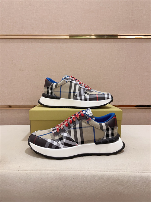 Burberry Shoes-M-0961
