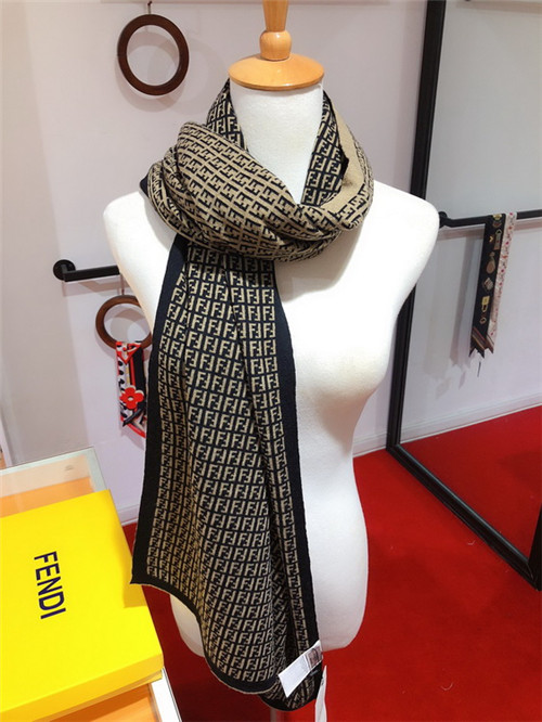 FENDI Scarve-028