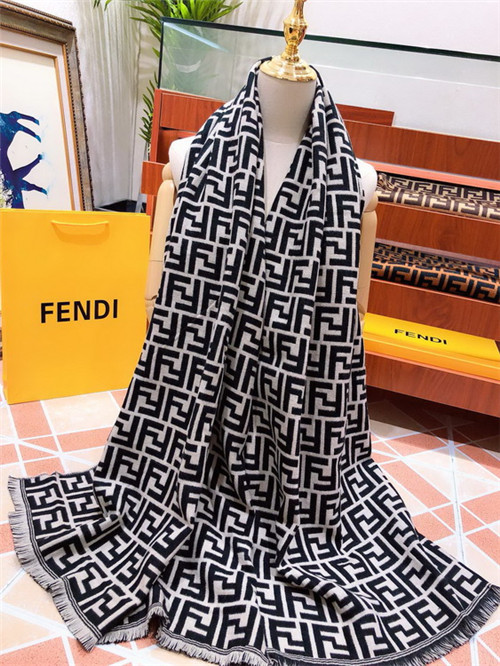 FENDI Scarve-034