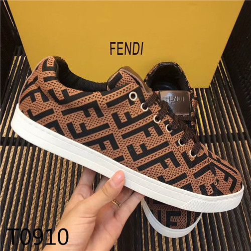 Fendi Shoes-M-033