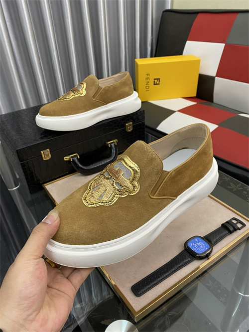 Fendi Shoes-M-0371