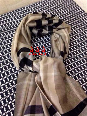 Burberry-Shawl-030