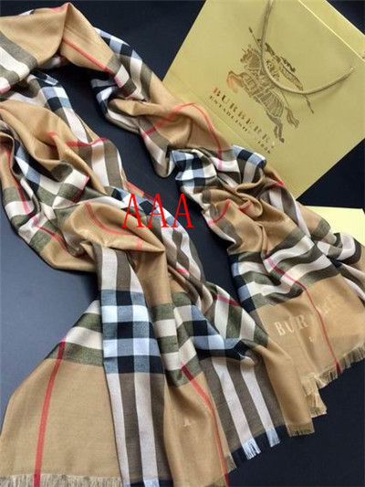 Burberry-Shawl-037