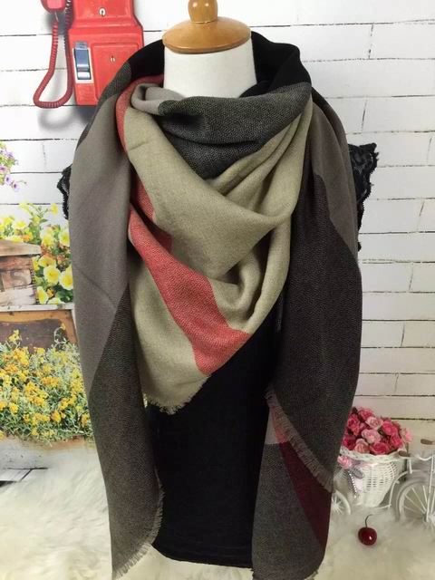 Burberry-Shawl-336