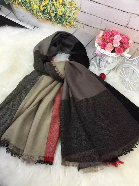 Burberry-Shawl-338