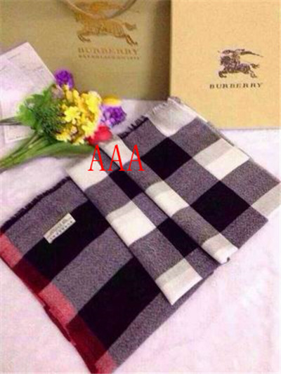 Burberry-Shawl-089