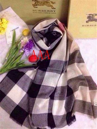 Burberry-Shawl-257