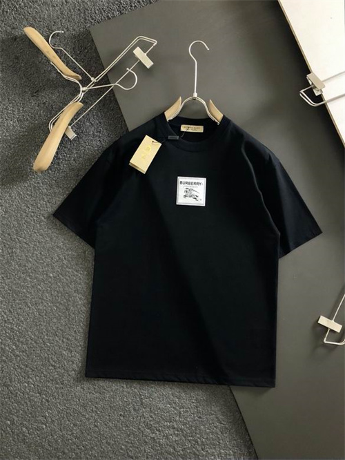 Burberry Round neck T-shirt-M-622