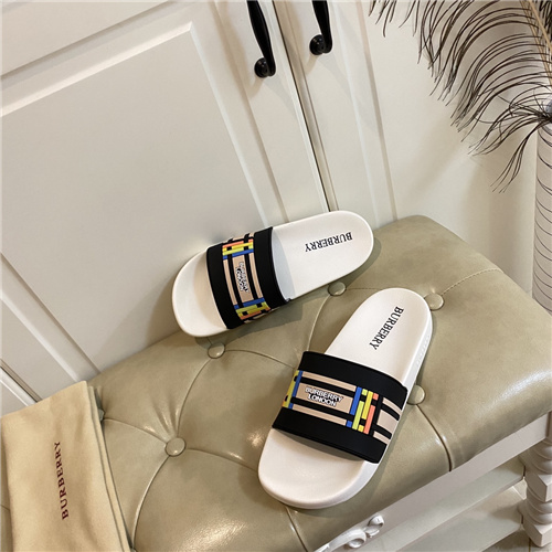 Burberry Sandal-M-024