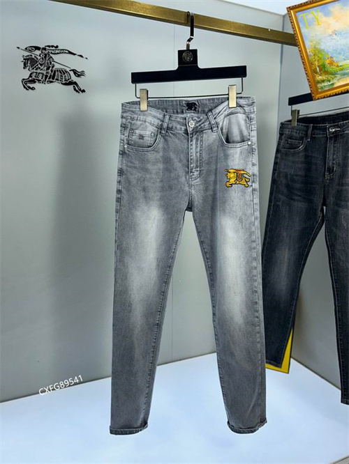 Burberry Jeans-M-073