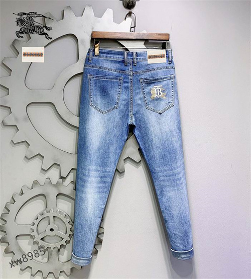 Burberry Jeans-M-042