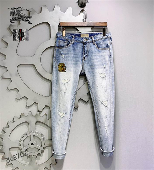 Burberry Jeans-M-045