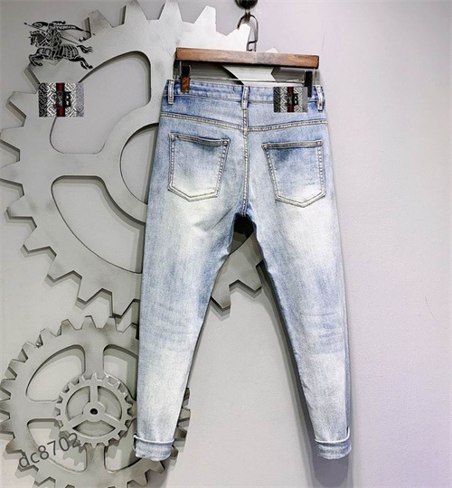 Burberry Jeans-M-046
