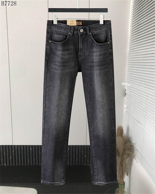 Burberry Jeans-M-021