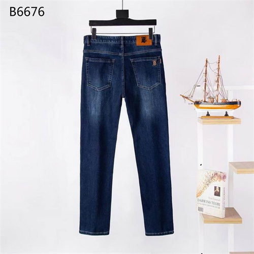 Burberry Jeans-M-0131