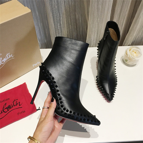 Christian Louboutin Boot-029
