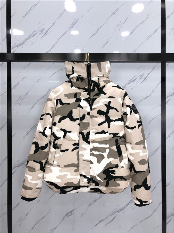 Canada Goose Down Jacket-W-042