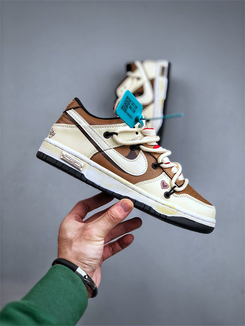 Dunk(low)-W-932