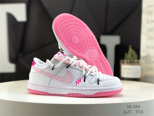 Dunk(low)-W-1589